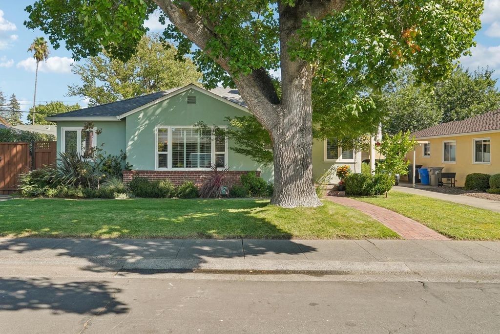 1511 Christopher Way, Sacramento, CA 95819