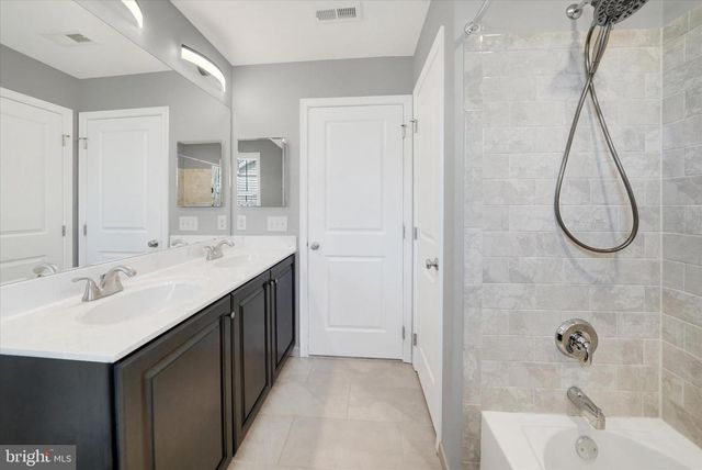 1238 CAITLIN WAY, New Castle, DE 19720