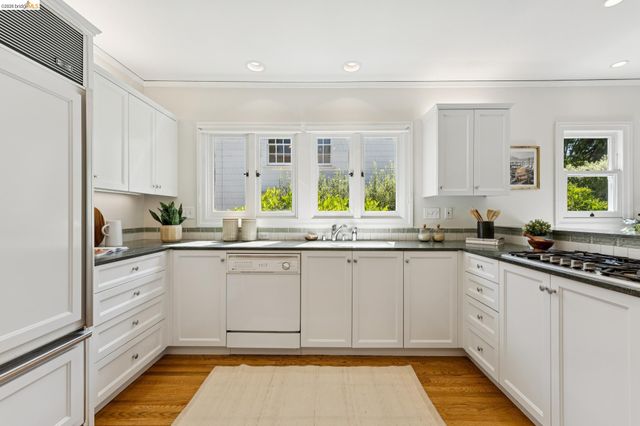 12 Brookside Ave, Berkeley, CA 94705