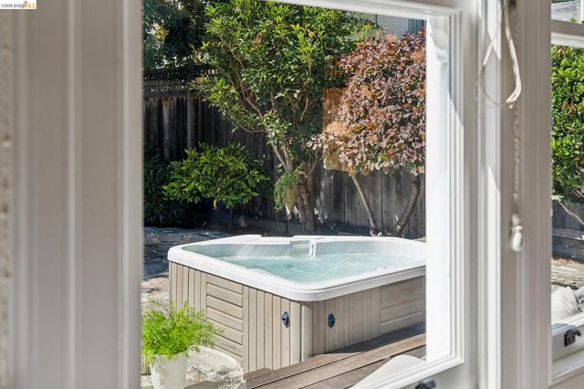 12 Brookside Ave, Berkeley, CA 94705