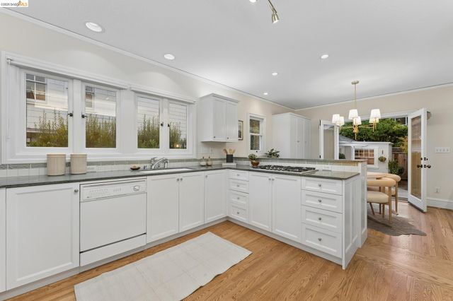 12 Brookside Ave, Berkeley, CA 94705