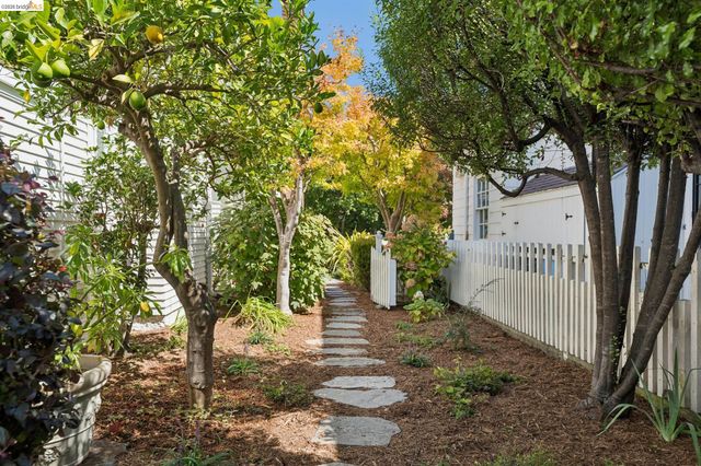 12 Brookside Ave, Berkeley, CA 94705