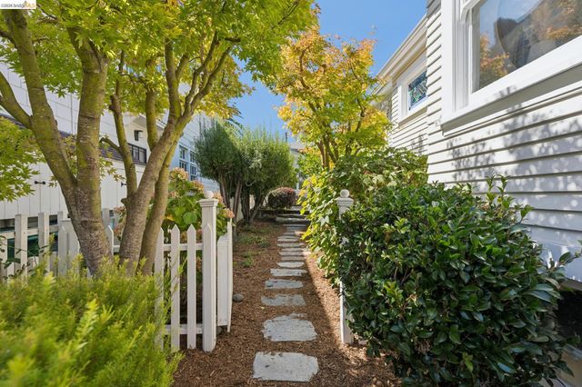 12 Brookside Ave, Berkeley, CA 94705