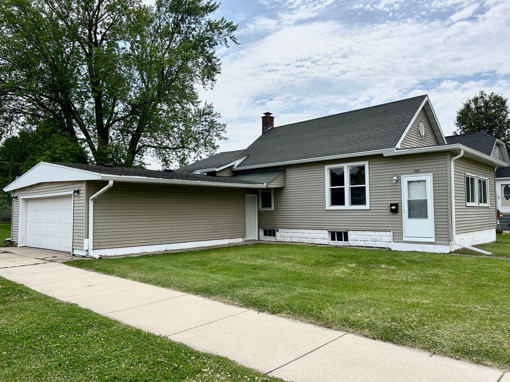 105 W 2nd Street, Spring Valley, IL 61362