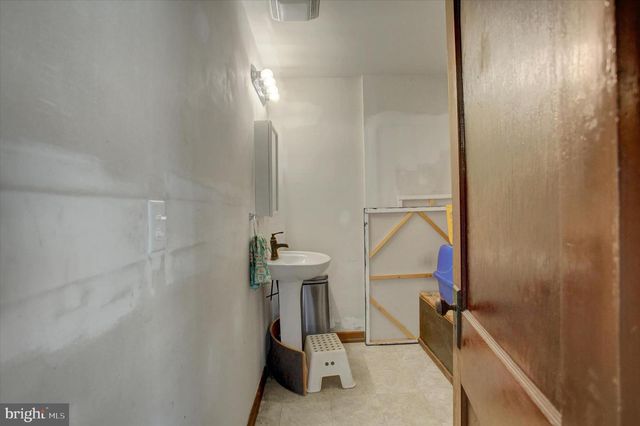 17814 VIRGINIA AVE, Hagerstown, MD 21740