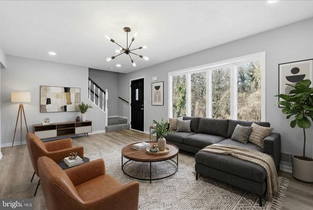 2228 SHADYSIDE AVE, Suitland, MD 20746