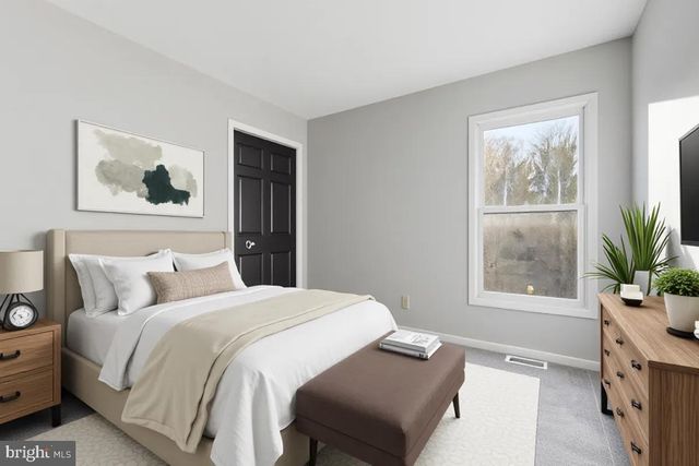 2228 SHADYSIDE AVE, Suitland, MD 20746