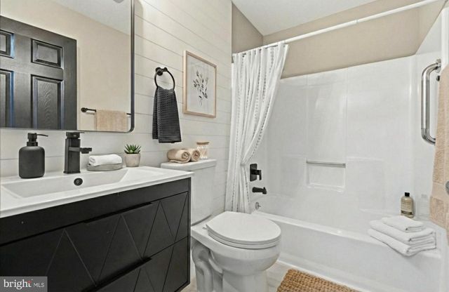 2228 SHADYSIDE AVE, Suitland, MD 20746