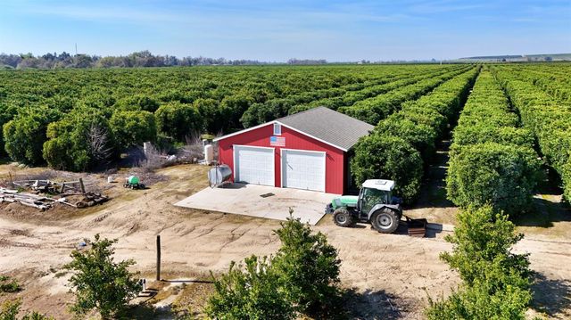 19188 E Trimmer Springs Road, Sanger, CA 93657