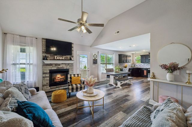 243 Stone Bluff Way, Clarksville, TN 37040