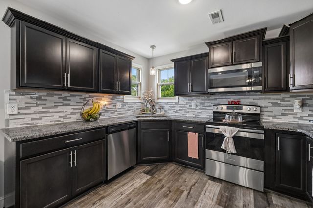 243 Stone Bluff Way, Clarksville, TN 37040