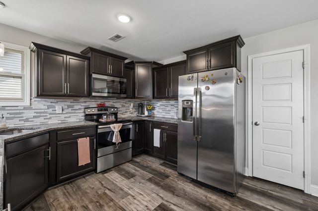 243 Stone Bluff Way, Clarksville, TN 37040