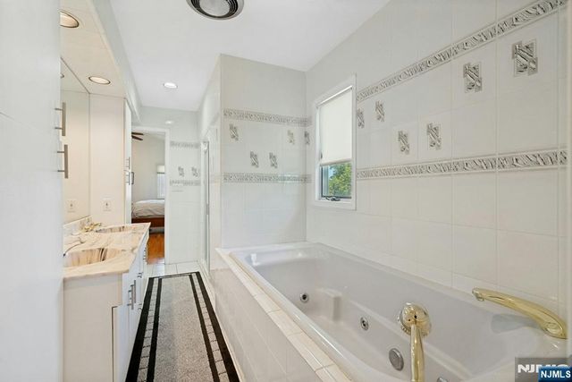 5-17 Philip Street, Fair Lawn, NJ 07410
