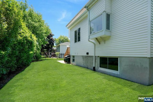 5-17 Philip Street, Fair Lawn, NJ 07410