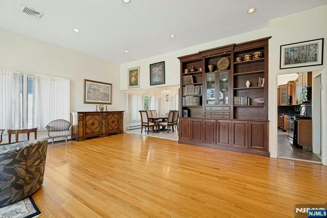 5-17 Philip Street, Fair Lawn, NJ 07410