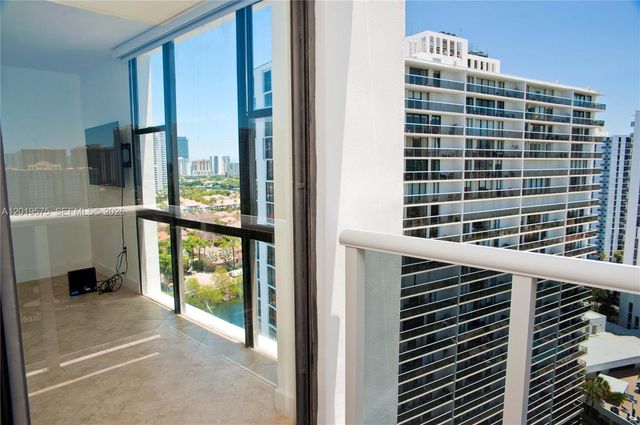 3675 N Country Club Dr 1903, Aventura, FL 33180