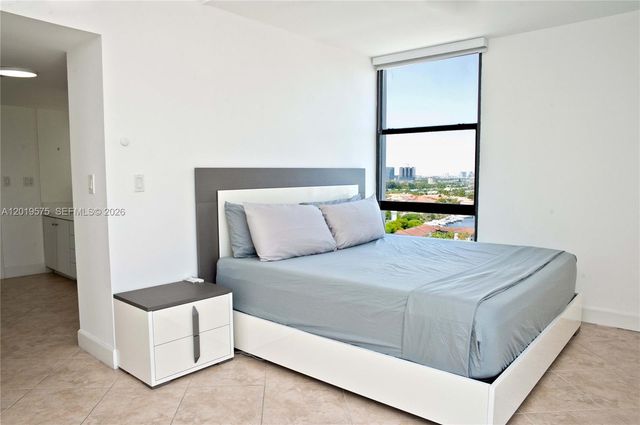 3675 N Country Club Dr 1903, Aventura, FL 33180