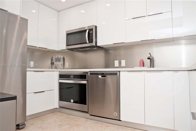 3675 N Country Club Dr 1903, Aventura, FL 33180