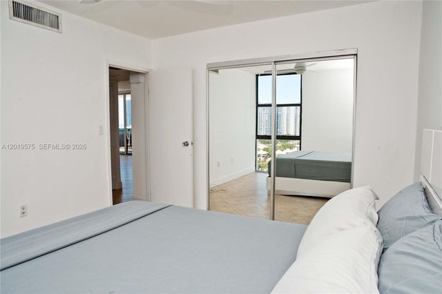 3675 N Country Club Dr 1903, Aventura, FL 33180