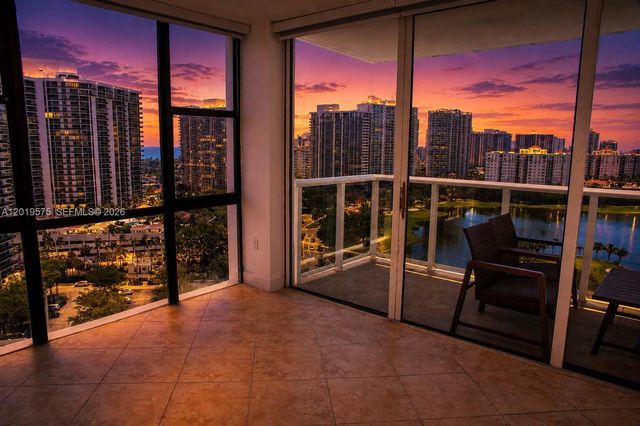 3675 N Country Club Dr 1903, Aventura, FL 33180