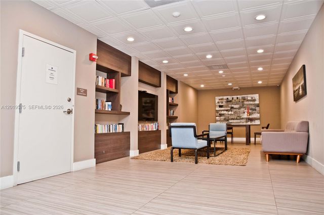 3675 N Country Club Dr 1903, Aventura, FL 33180