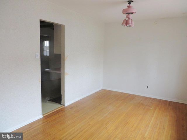 3 CRICKET LN, Cherry Hill, NJ 08003