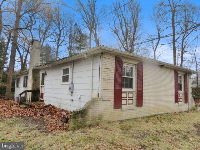 3 CRICKET LN, Cherry Hill, NJ 08003