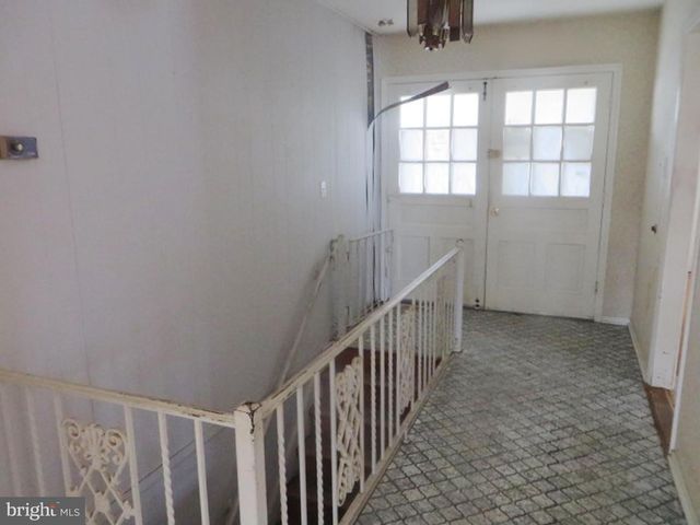 3 CRICKET LN, Cherry Hill, NJ 08003