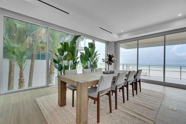 70 AVENIDA VENECCIA 201, Sarasota, FL 34242