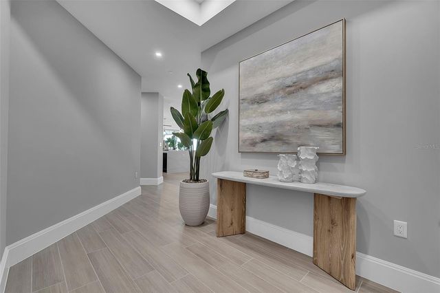 70 AVENIDA VENECCIA 201, Sarasota, FL 34242
