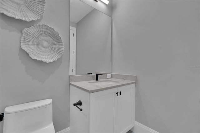 70 AVENIDA VENECCIA 201, Sarasota, FL 34242