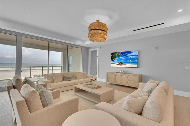 70 AVENIDA VENECCIA 201, Sarasota, FL 34242