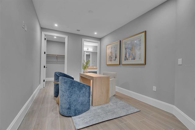 70 AVENIDA VENECCIA 201, Sarasota, FL 34242