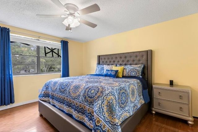 6095 N Sabal Palm Boulevard 210, Tamarac, FL 33319