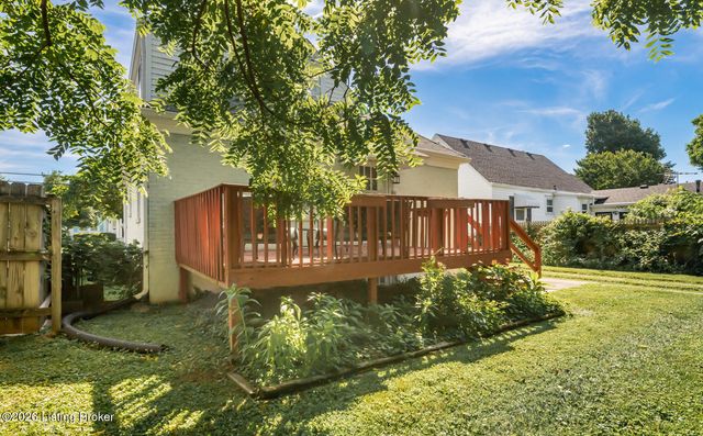 218 Fairlawn Rd, Louisville, KY 40207