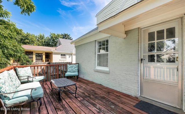 218 Fairlawn Rd, Louisville, KY 40207