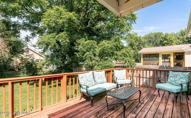 218 Fairlawn Rd, Louisville, KY 40207