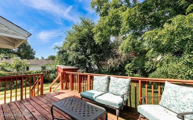 218 Fairlawn Rd, Louisville, KY 40207