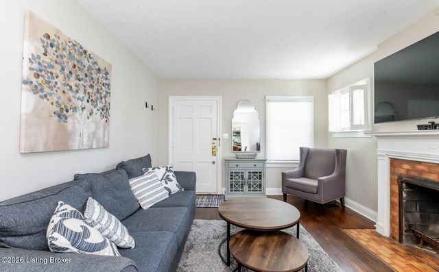 218 Fairlawn Rd, Louisville, KY 40207