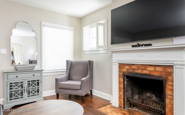218 Fairlawn Rd, Louisville, KY 40207