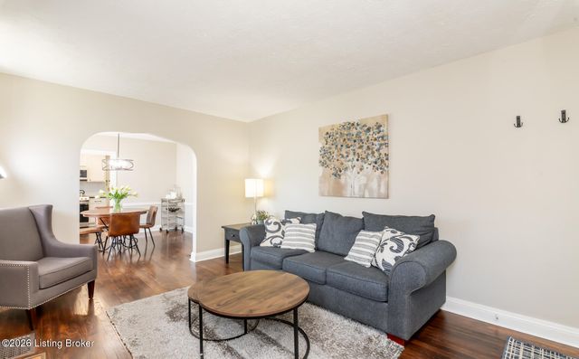 218 Fairlawn Rd, Louisville, KY 40207