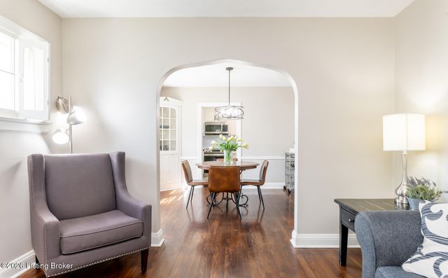 218 Fairlawn Rd, Louisville, KY 40207