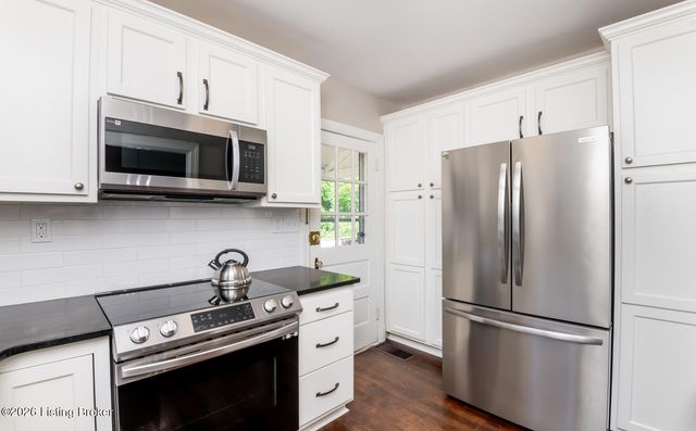 218 Fairlawn Rd, Louisville, KY 40207
