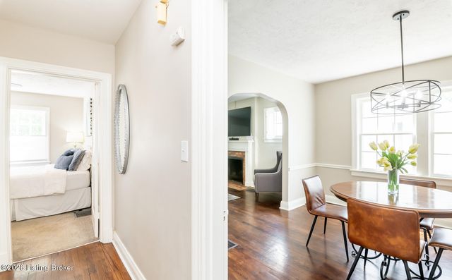 218 Fairlawn Rd, Louisville, KY 40207