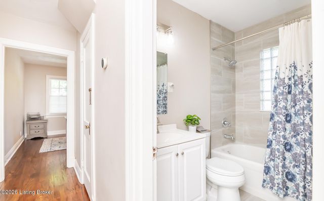 218 Fairlawn Rd, Louisville, KY 40207