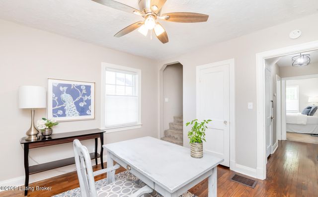 218 Fairlawn Rd, Louisville, KY 40207