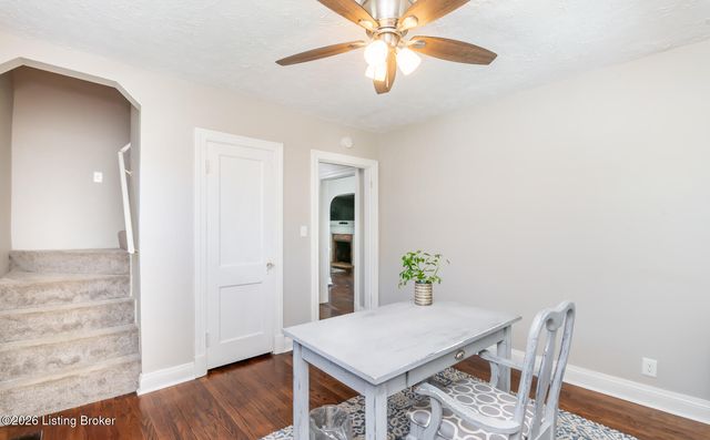 218 Fairlawn Rd, Louisville, KY 40207