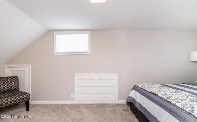 218 Fairlawn Rd, Louisville, KY 40207