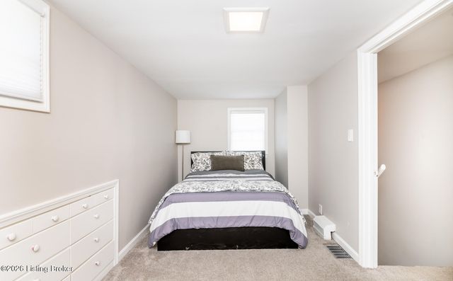 218 Fairlawn Rd, Louisville, KY 40207