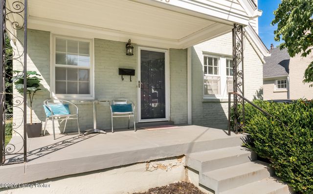 218 Fairlawn Rd, Louisville, KY 40207